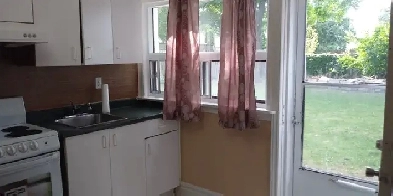 Furnished walkout basement: utilities,internet,parking included Image# 1