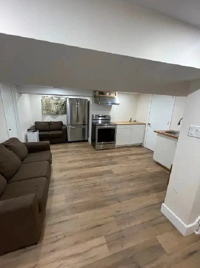 Rooms for Rent - Basement Image# 4