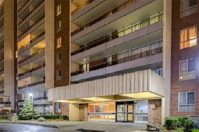 Room for Rent – Female Only | $925/month | York University Area Image# 1