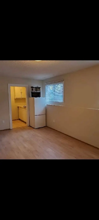 Marlborough Studio suits starting from 995.00 Utilities inc Image# 1