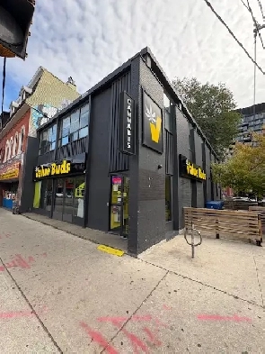 Queen w Augusta,JAN1,Studio,over quiet shop,$1599.AC,Heat inc. Image# 1