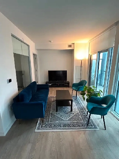 Private Room   Bathroom in 2Bed2Bath near Distillery District Image# 1