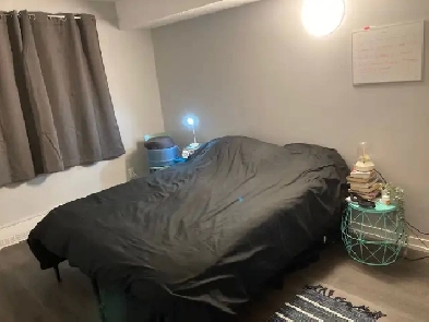 Well located, daily Room Rental  - Close to LRT Image# 1