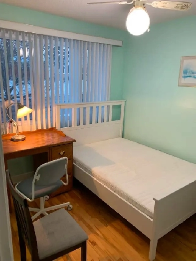 Chambre confortable à la belle maison à Hull à louer tous inclus Image# 1