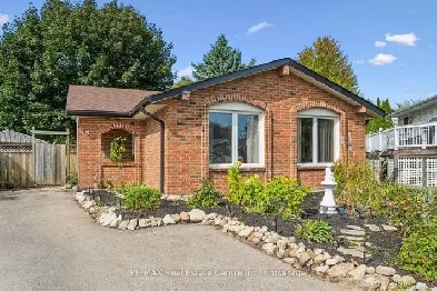 Spacious 5-bdrm home! Image# 3