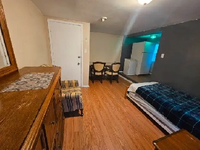 Chambre Tout inclus,Centre Videtron,Centre d'achat Libre 1er NOV Image# 1