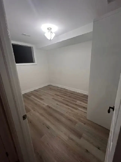 One bedroom basement Image# 2