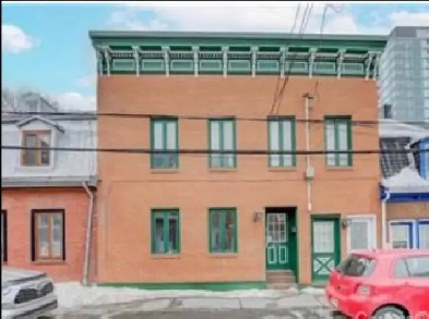 3 1/2 rénové situé au centre-ville Électricité chauffage inclus Image# 1