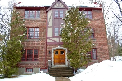 Logement 4 1/2 Vieux Nord Image# 7