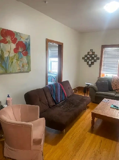 Cozy 2 bedroom one bathroom apartment available for sublet dec 1 Image# 1