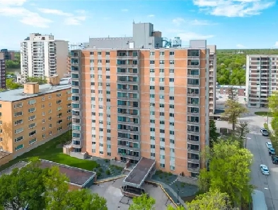 Fantastic Value for this Roslyn Road Condo Image# 5