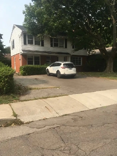 McMaster Student Rental 134 Stroud Rd. Image# 7