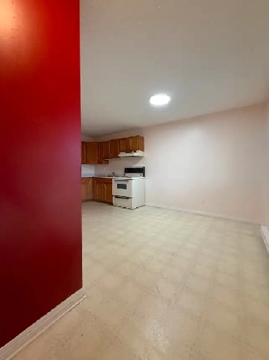 48 Royal Rd, Unit 14, 2bedroom very big apt (1bath 1kt)Northwest Image# 5