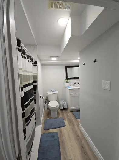 Bright 1 Bedroom Basement Unit Image# 1