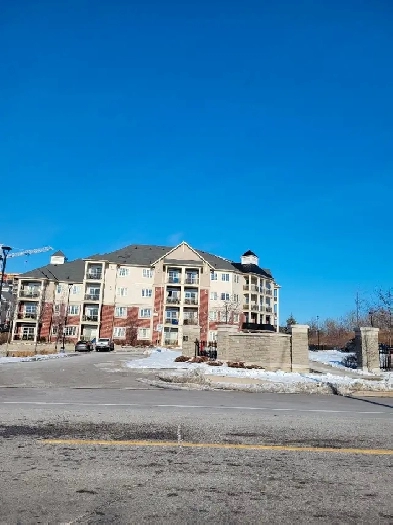 1 1 Bedroom 1 Bath Condo In Bowmanville For Rent Image# 2