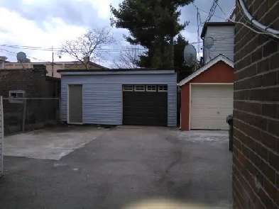 GARAGE FOR RENT,STORAGE ONLY ,NOVEMBER 1 Image# 3