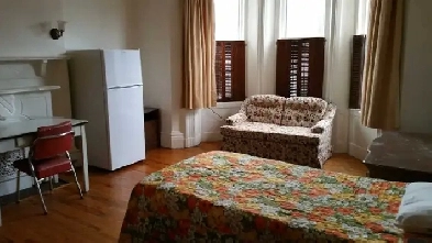 room for rent Image# 2