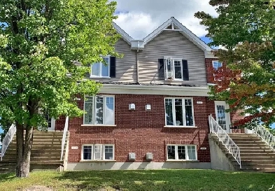 Beau logement de 3 1/2, très bonne insonorisation! Image# 3