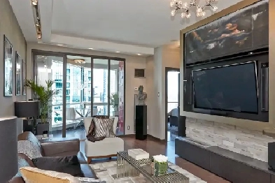 Furnished Designer Penthouse Suite Image# 9