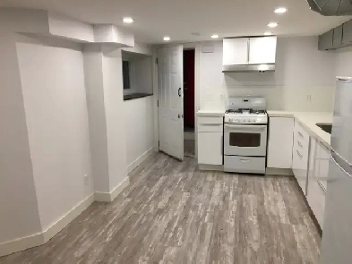 Annex Basement Garden Apartment steps to Dupont subway Image# 1