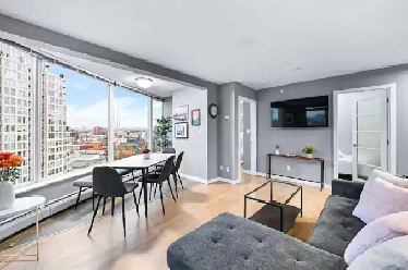 Luxury convenient 2 bed condo in Yaletown Image# 11