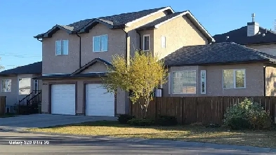 Duplex Suite available near West Edmonton Image# 4