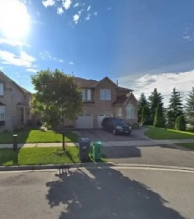 Luxury Master Bed For Rent In Churchill Meadows, Mississauga Image# 1