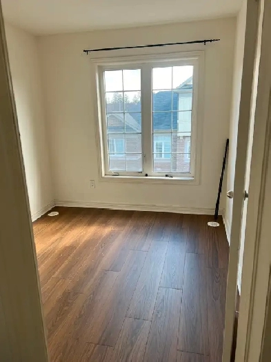 Rooms available close to Sheridan college Brampton Image# 5