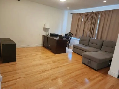 2nd bedroom in 3 bedroom bungalow Image# 1