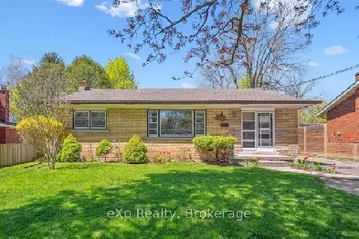 3 bedroom and 1 bathroom 5 parkings. Image# 1