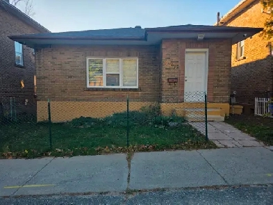 227 MACKENZIE – Bungalow - ALL INCLUSIVE Image# 9