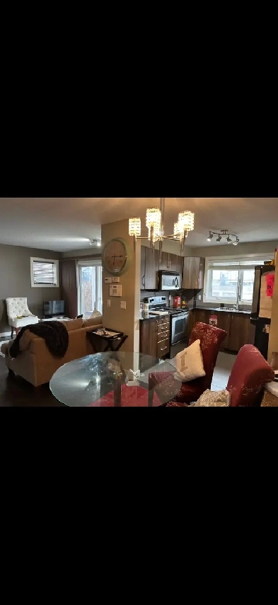 Roommate:/ 1 bedroom furnished with private bathroom Image# 4
