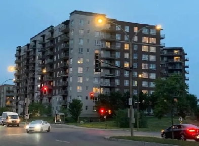 lease transfer - 4 1/2 condo - Boulevard de L’acadie Image# 2