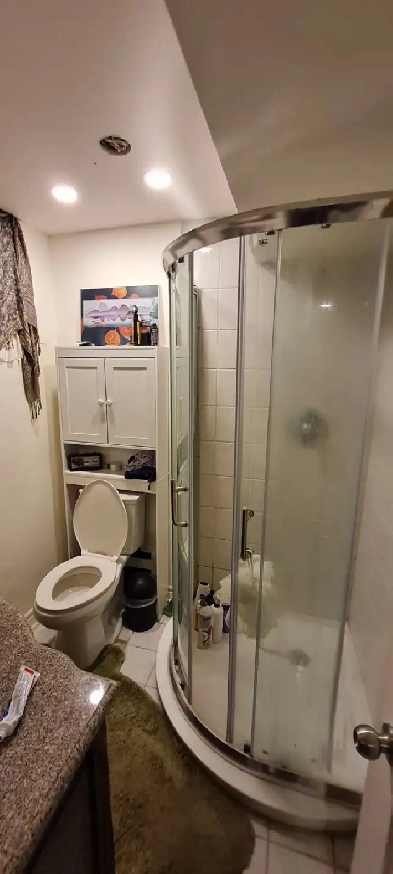 Triplex 1st main floor apartment 1 bedroom unfrn. for rent, Image# 1
