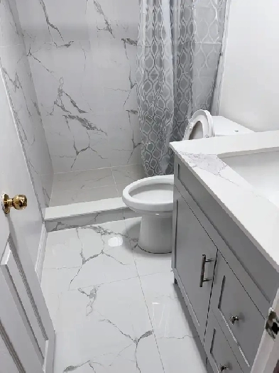 Markham suit for rent Image# 3