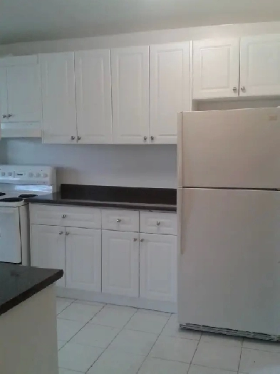 Two Bedrooms (2 1) appartment for Rent Image# 1