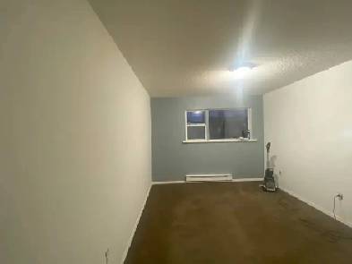 Unfurnished 1 Bed, 1 Bath Basement Suitein 6-Plex Image# 1