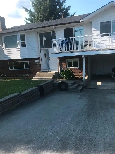 5 bedrooms 2 stories house Image# 1