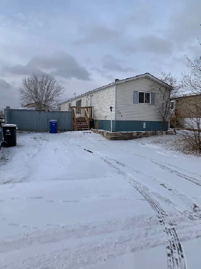 276 Clausen Cr Image# 7