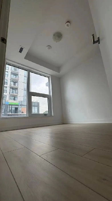 1 Bedroom Den condo for rent Image# 1