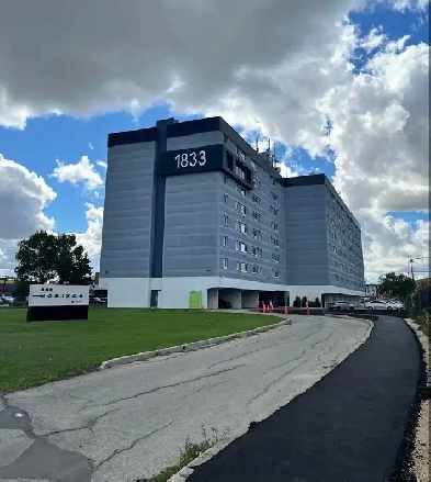 Sublet Nov - 1 bedroom 1 Bath in 1833 Pembina Hwy Image# 1