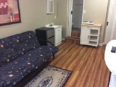 CHAMBRE, VOISIN DE L'UNI. LAVAL, NON FUMEUR 560$ Image# 1