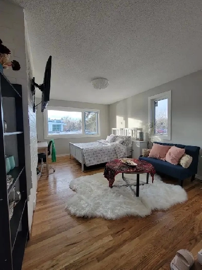 Master Bedroom with Private Ensuite - 6032 Elbow Drive SW Image# 1