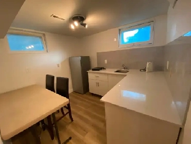 Tuxedo Furnished Room close to Downtown /SAIT Image# 1