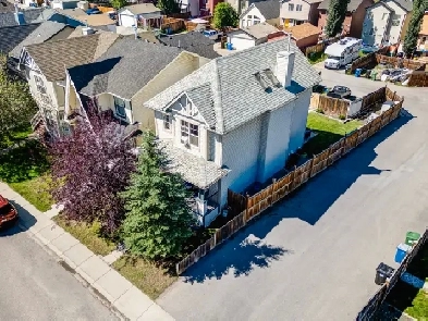 Amazing location! Open House Sunday 2-4pm Image# 8