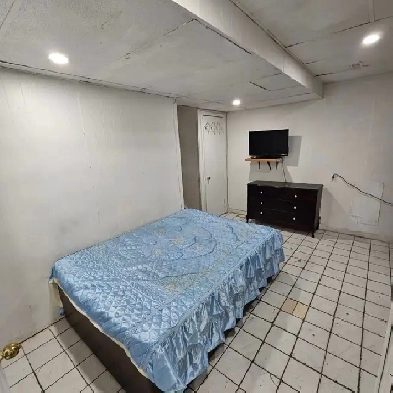 URGENT room Image# 1