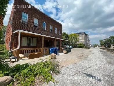 ROOM FOR RENT IN FORD CITY IDEAL FOR MATURE STUDENT- ALL INCLUSI Image# 1