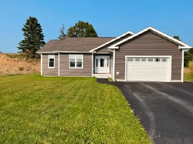 New house 2 years old,Stephenville, nfld Image# 6