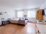 BEST PRICE CONDO IN BEST LOCATION DOWNTOWN GOLDEN SQUARE MILE Image# 6