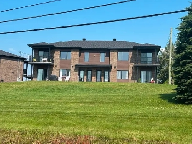 4 1/2 À LOUER (BROMPTON) Image# 3